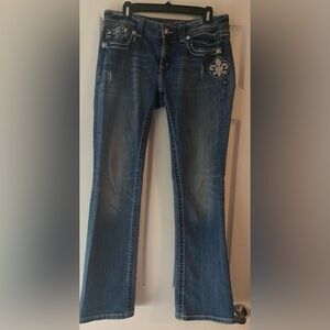 MISS ME BOOT CUT JEANS
SIZE 31